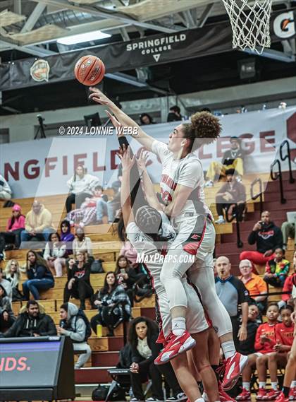 Thumbnail 3 in Etiwanda vs. Sidwell Friends (Spalding Hoophall Classic) photogallery.