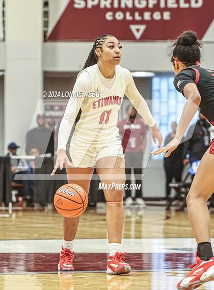 Thumbnail 2 in Etiwanda vs. Sidwell Friends (Spalding Hoophall Classic) photogallery.