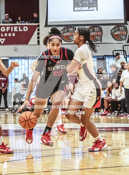 Thumbnail 1 in Etiwanda vs. Sidwell Friends (Spalding Hoophall Classic) photogallery.