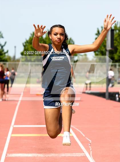 Thumbnail 2 in Mustang Invitational photogallery.