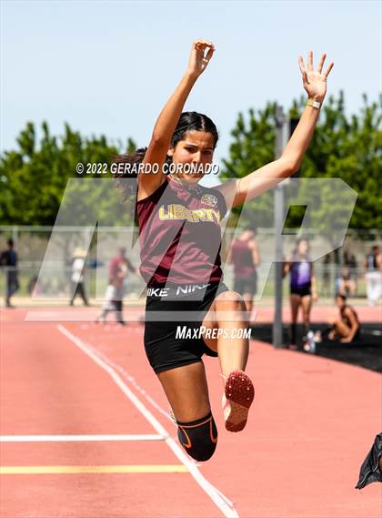 Thumbnail 2 in Mustang Invitational photogallery.