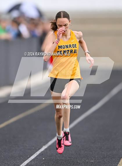 Thumbnail 3 in IHSAA Delta Sectionals (200 Meter)  photogallery.
