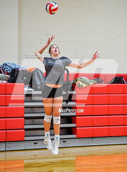 Thumbnail 3 in Giddings vs East Bernard (Scrimmage) photogallery.