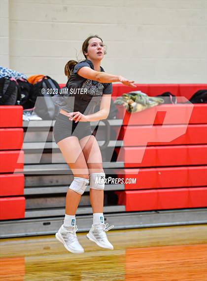 Thumbnail 1 in Giddings vs East Bernard (Scrimmage) photogallery.