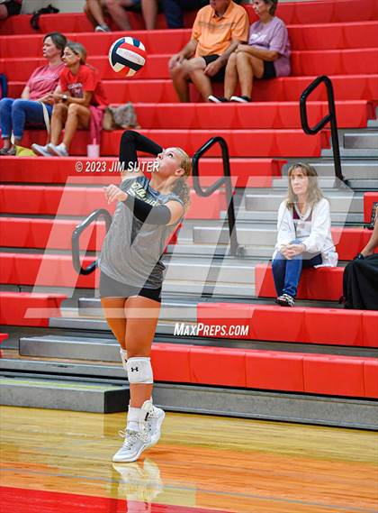 Thumbnail 3 in Giddings vs East Bernard (Scrimmage) photogallery.