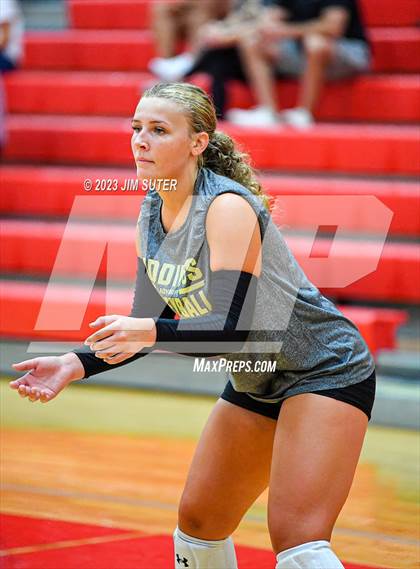 Thumbnail 3 in Giddings vs East Bernard (Scrimmage) photogallery.