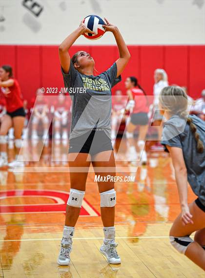 Thumbnail 1 in Giddings vs East Bernard (Scrimmage) photogallery.