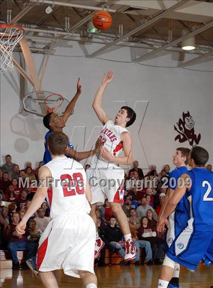 Thumbnail 2 in Sparta vs. Waltonville (Sesser Holiday Tournament) photogallery.