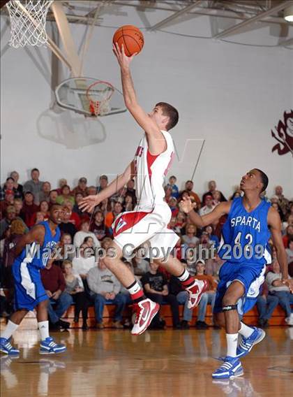 Thumbnail 2 in Sparta vs. Waltonville (Sesser Holiday Tournament) photogallery.
