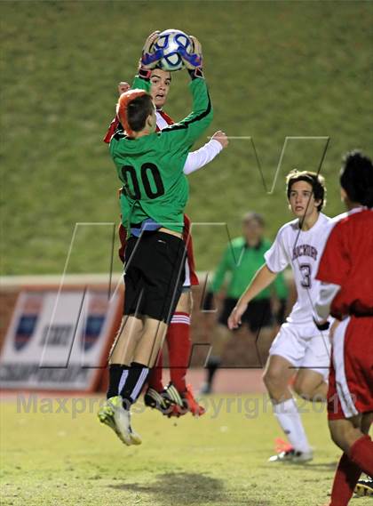 Thumbnail 3 in Jacksonville vs. Hickory (NCHSAA 3A Final) photogallery.