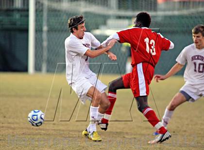 Thumbnail 1 in Jacksonville vs. Hickory (NCHSAA 3A Final) photogallery.