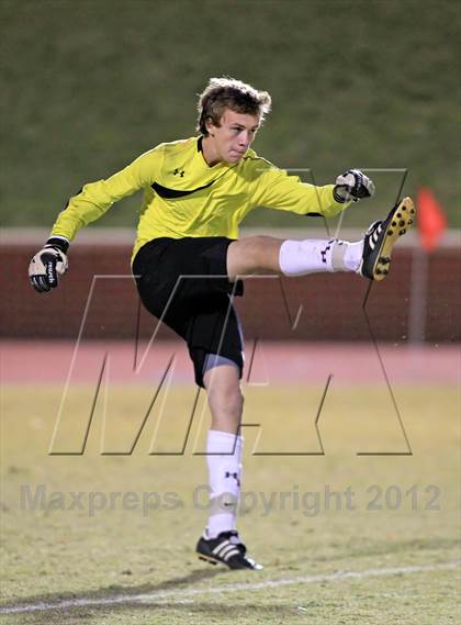 Thumbnail 3 in Jacksonville vs. Hickory (NCHSAA 3A Final) photogallery.