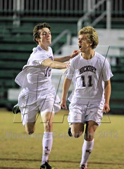 Thumbnail 2 in Jacksonville vs. Hickory (NCHSAA 3A Final) photogallery.