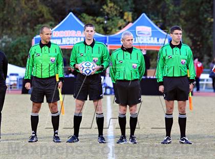 Thumbnail 1 in Jacksonville vs. Hickory (NCHSAA 3A Final) photogallery.