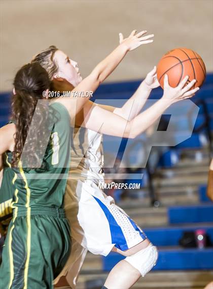 Thumbnail 2 in Lipan vs Blum (Lipan Tournament) photogallery.