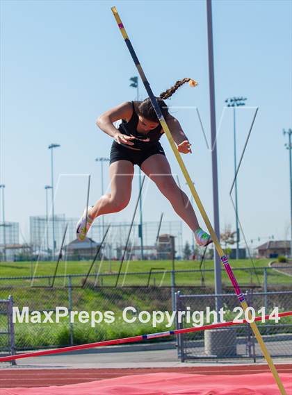 Thumbnail 2 in CAL Invitational Girls Track and Field photogallery.