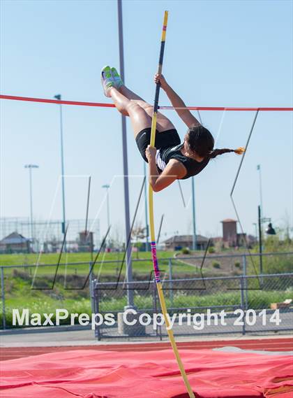 Thumbnail 2 in CAL Invitational Girls Track and Field photogallery.