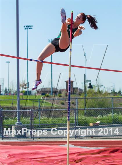 Thumbnail 2 in CAL Invitational Girls Track and Field photogallery.