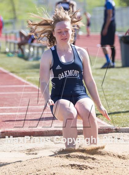 Thumbnail 2 in CAL Invitational Girls Track and Field photogallery.