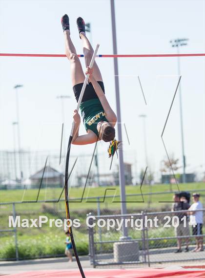 Thumbnail 3 in CAL Invitational Girls Track and Field photogallery.