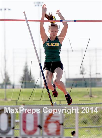 Thumbnail 3 in CAL Invitational Girls Track and Field photogallery.