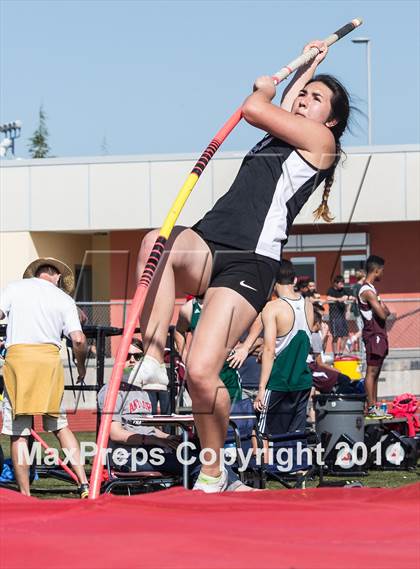 Thumbnail 2 in CAL Invitational Girls Track and Field photogallery.