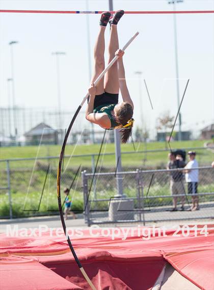 Thumbnail 2 in CAL Invitational Girls Track and Field photogallery.