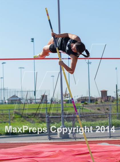 Thumbnail 3 in CAL Invitational Girls Track and Field photogallery.