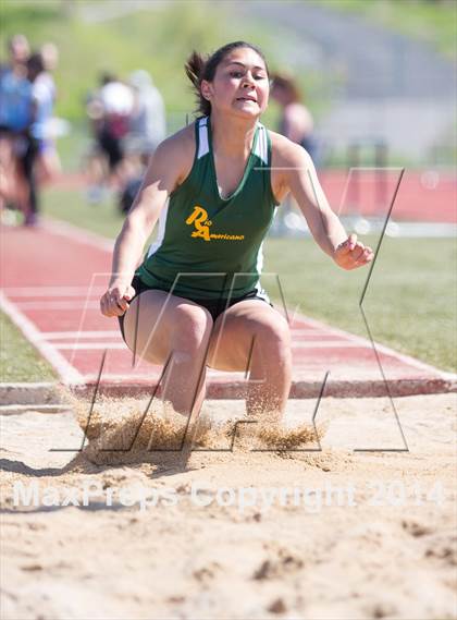 Thumbnail 3 in CAL Invitational Girls Track and Field photogallery.