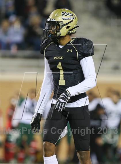 Thumbnail 2 in Fossile Ridge vs Arlington (UIL 5A Bi-District Playoff) photogallery.
