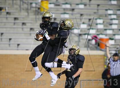 Thumbnail 3 in Fossile Ridge vs Arlington (UIL 5A Bi-District Playoff) photogallery.
