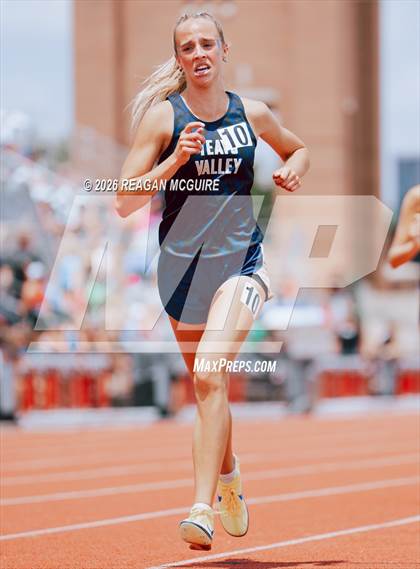 Thumbnail 2 in OHSAA Division 2 Finals (Track Events) photogallery.