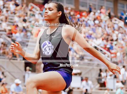 Thumbnail 3 in OHSAA Division 2 Finals (Track Events) photogallery.
