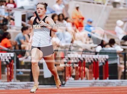 Thumbnail 3 in OHSAA Division 2 Finals (Track Events) photogallery.