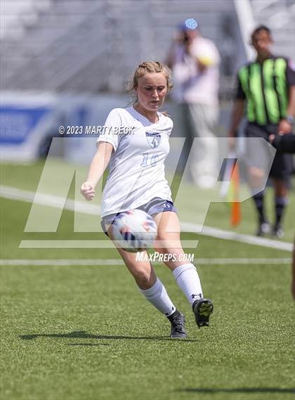 Thumbnail 3 in Father Tolton v Villa Duchesne (MSHSAA Class 1 State Championship) photogallery.