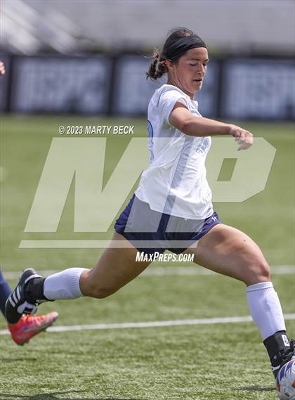 Thumbnail 2 in Father Tolton v Villa Duchesne (MSHSAA Class 1 State Championship) photogallery.