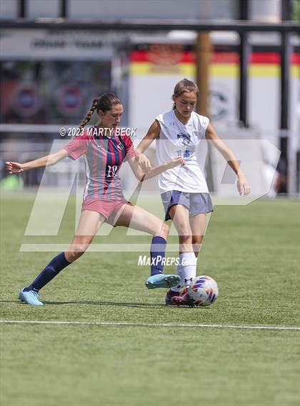 Thumbnail 2 in Father Tolton v Villa Duchesne (MSHSAA Class 1 State Championship) photogallery.