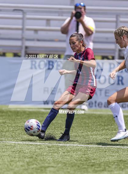 Thumbnail 1 in Father Tolton v Villa Duchesne (MSHSAA Class 1 State Championship) photogallery.