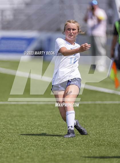 Thumbnail 2 in Father Tolton v Villa Duchesne (MSHSAA Class 1 State Championship) photogallery.