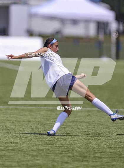 Thumbnail 2 in Father Tolton v Villa Duchesne (MSHSAA Class 1 State Championship) photogallery.