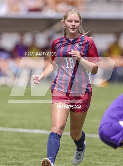 Thumbnail 3 in Father Tolton v Villa Duchesne (MSHSAA Class 1 State Championship) photogallery.