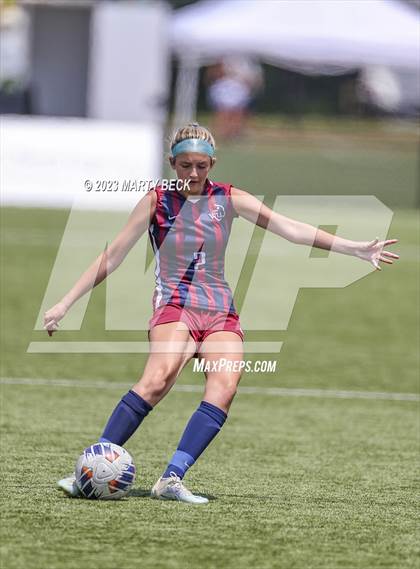 Thumbnail 3 in Father Tolton v Villa Duchesne (MSHSAA Class 1 State Championship) photogallery.