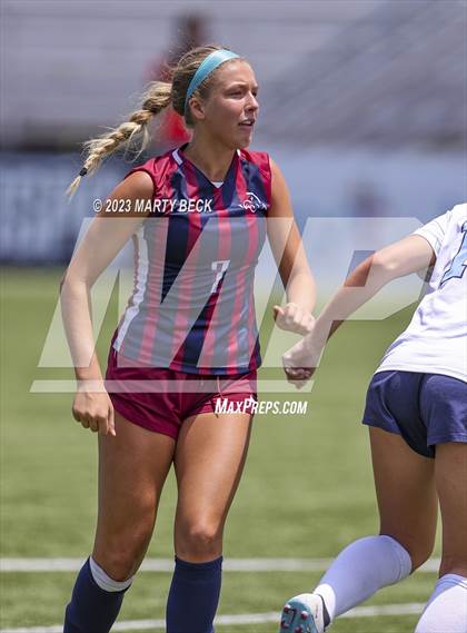 Thumbnail 3 in Father Tolton v Villa Duchesne (MSHSAA Class 1 State Championship) photogallery.