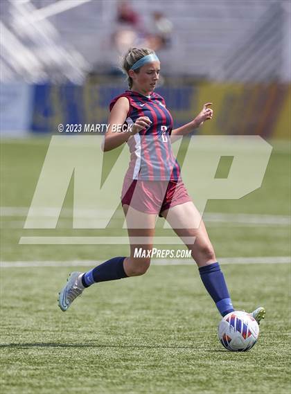 Thumbnail 1 in Father Tolton v Villa Duchesne (MSHSAA Class 1 State Championship) photogallery.