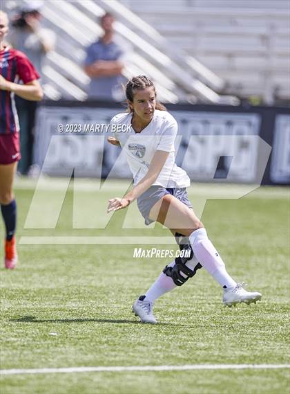 Thumbnail 2 in Father Tolton v Villa Duchesne (MSHSAA Class 1 State Championship) photogallery.