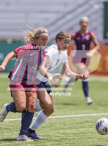 Thumbnail 2 in Father Tolton v Villa Duchesne (MSHSAA Class 1 State Championship) photogallery.