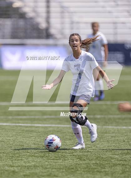 Thumbnail 3 in Father Tolton v Villa Duchesne (MSHSAA Class 1 State Championship) photogallery.