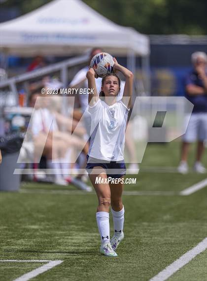 Thumbnail 2 in Father Tolton v Villa Duchesne (MSHSAA Class 1 State Championship) photogallery.