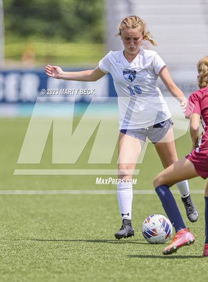 Thumbnail 3 in Father Tolton v Villa Duchesne (MSHSAA Class 1 State Championship) photogallery.
