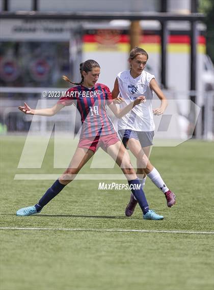 Thumbnail 3 in Father Tolton v Villa Duchesne (MSHSAA Class 1 State Championship) photogallery.